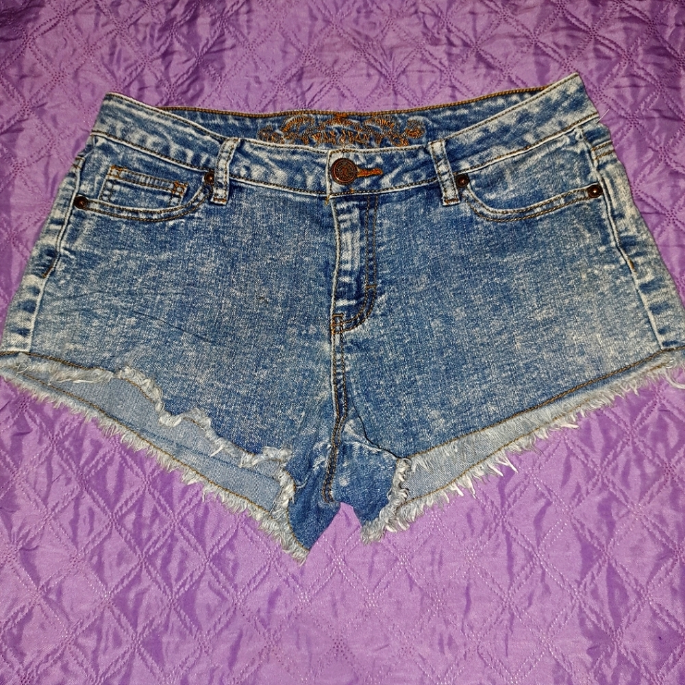BOOTY SHORTS